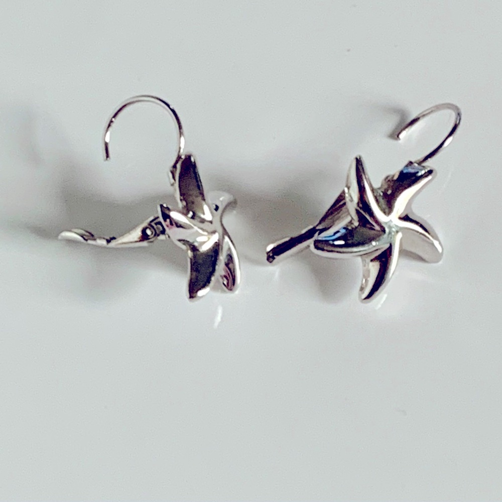 🪸 Starfish Silver Tone Lever Back Dangle Earrings by Cookie Lee - Picture 4 of 7